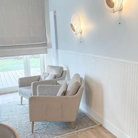 Garden Niegocin Apartament 吉日茨科